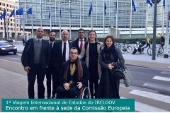 11-encontro-em-frente-a-sede-da-comissao-europeia