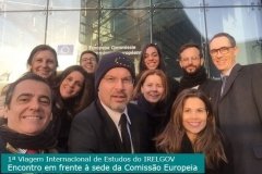6-encontro-em-frente-a-sede-da-comissao-europeia