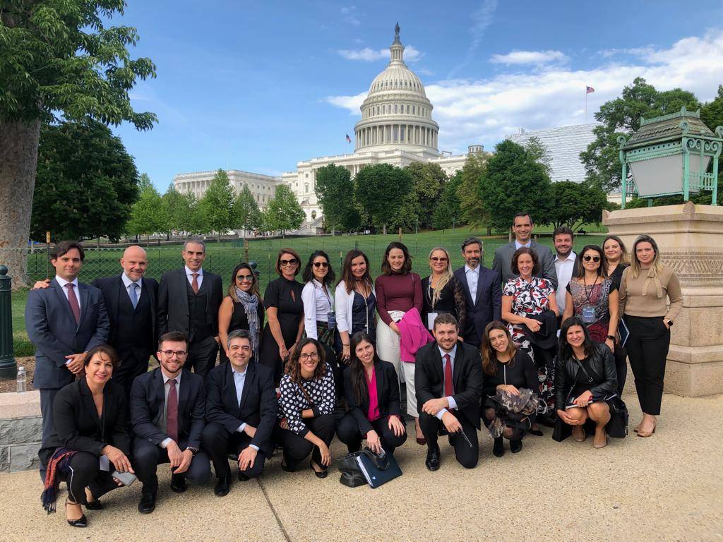 A II Missão de Global Advocacy, parceria IRELGOV e Amcham, levou 22 executivos brasileiros para imersão em relações governamentais em Washington – D.C.